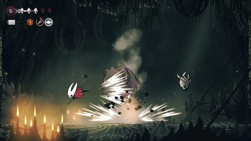 Hornet dodging a charge attack from the Savage Beastfly.