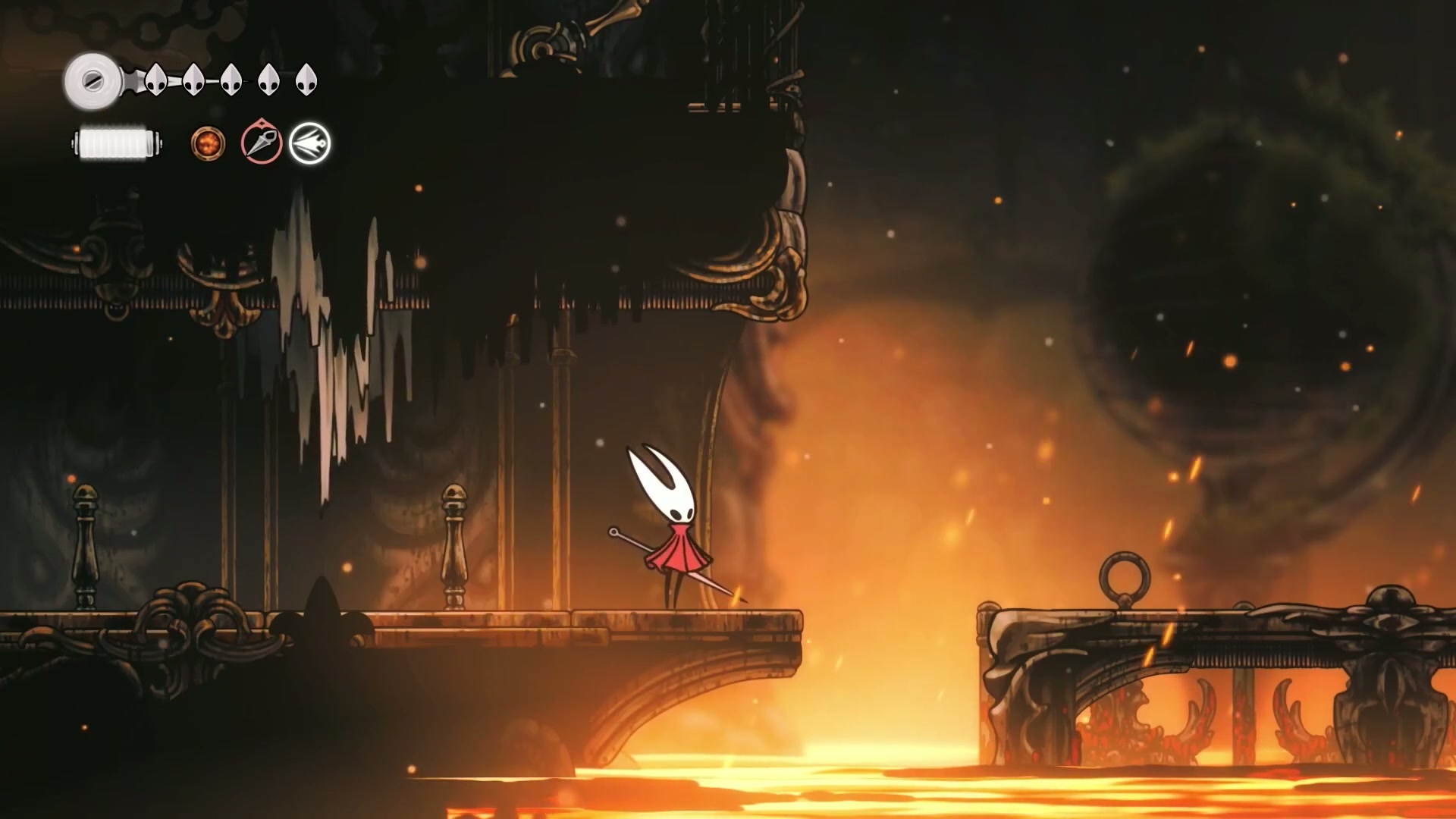 Hornet entering the arena to fight the boss, Lace